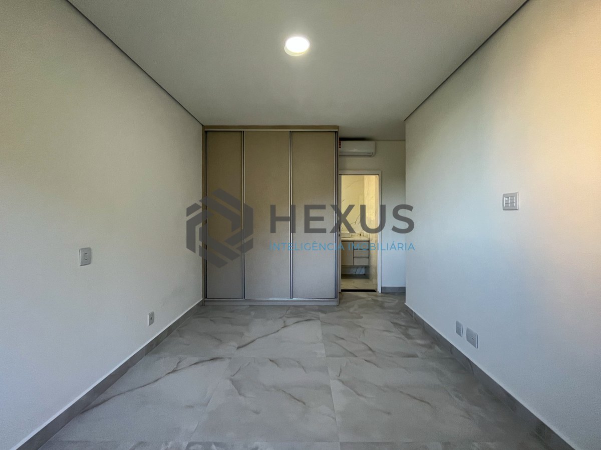 Foto 35 de Apartamento reformado com varanda vista mar e lazer a 1 quadra da praia nas Pitangueiras, Guarujá