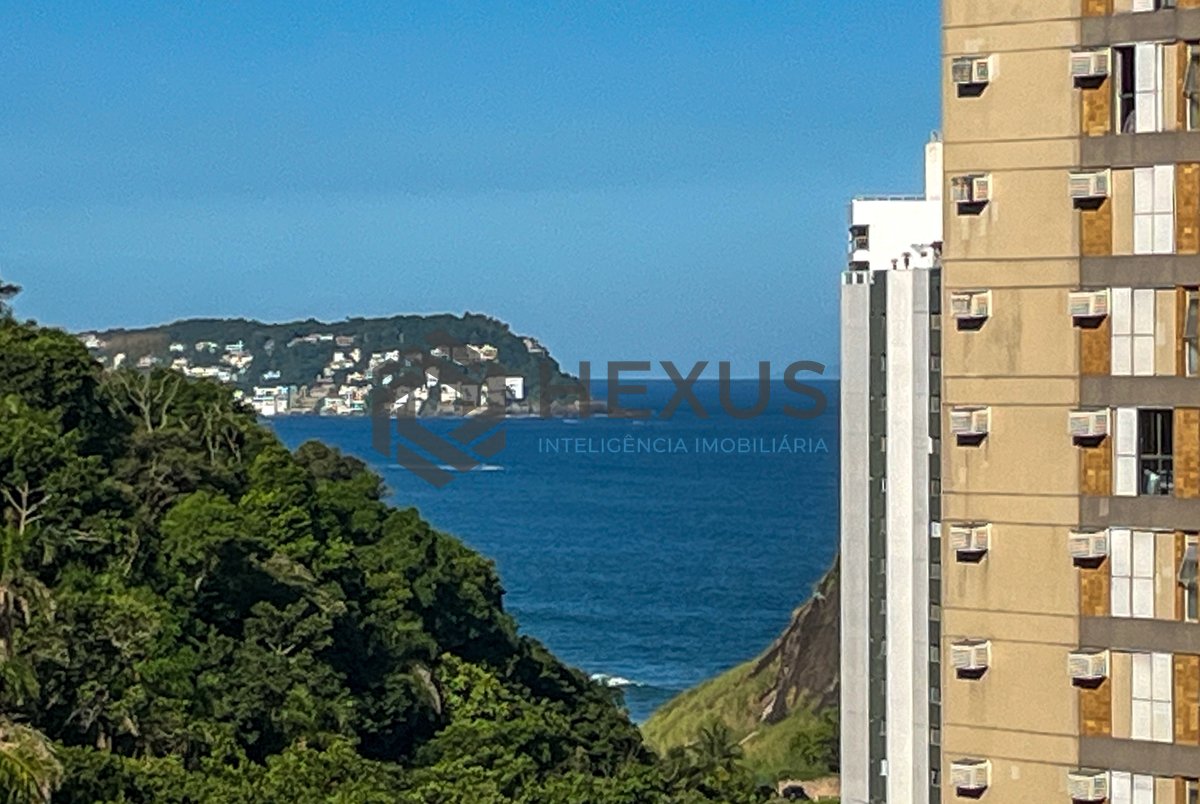 Foto 36 de Apartamento reformado com varanda vista mar e lazer a 1 quadra da praia nas Pitangueiras, Guarujá