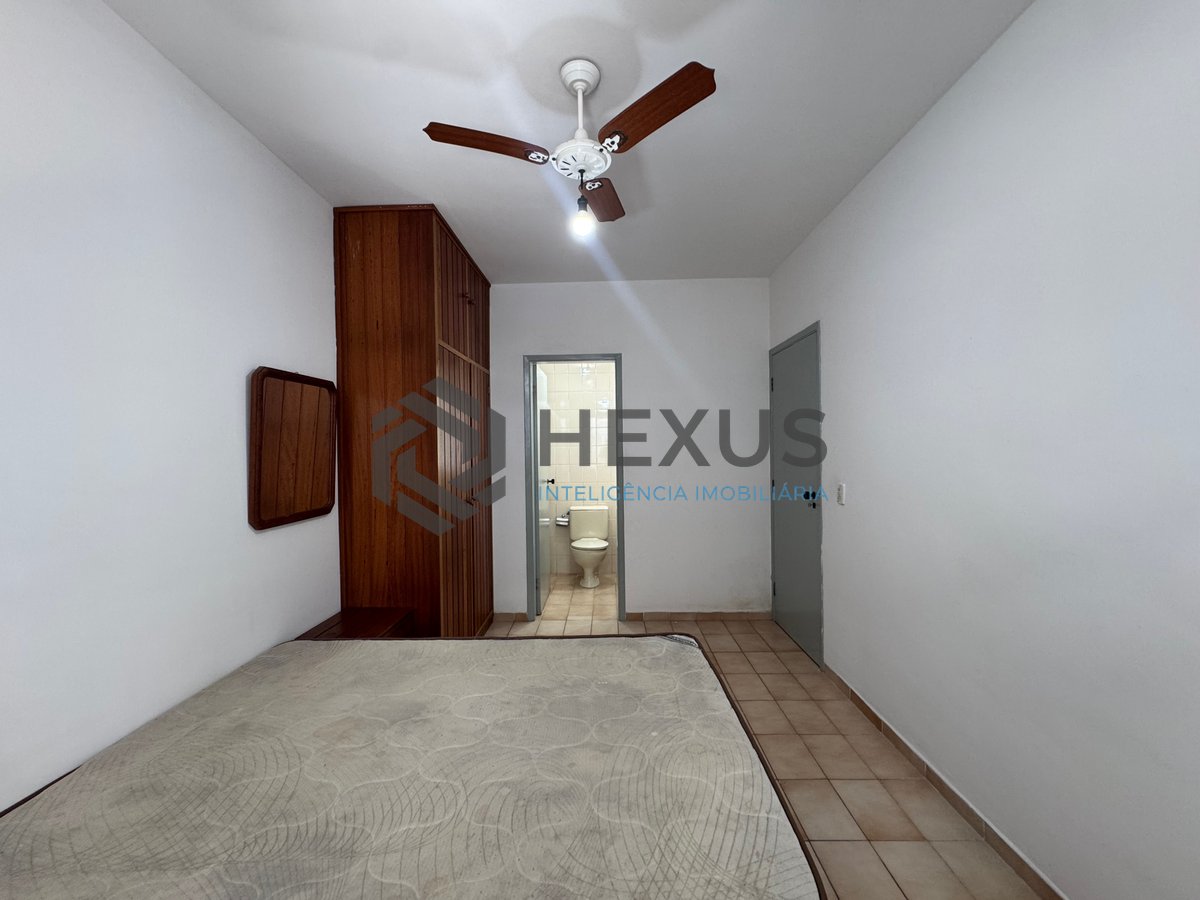 Foto 11 de Apartamento a 450m da praia no Jardim Astúrias, Guarujá