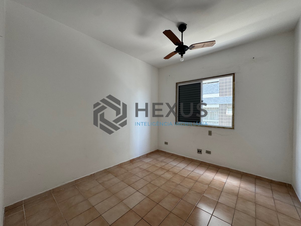 Foto 13 de Apartamento a 450m da praia no Jardim Astúrias, Guarujá