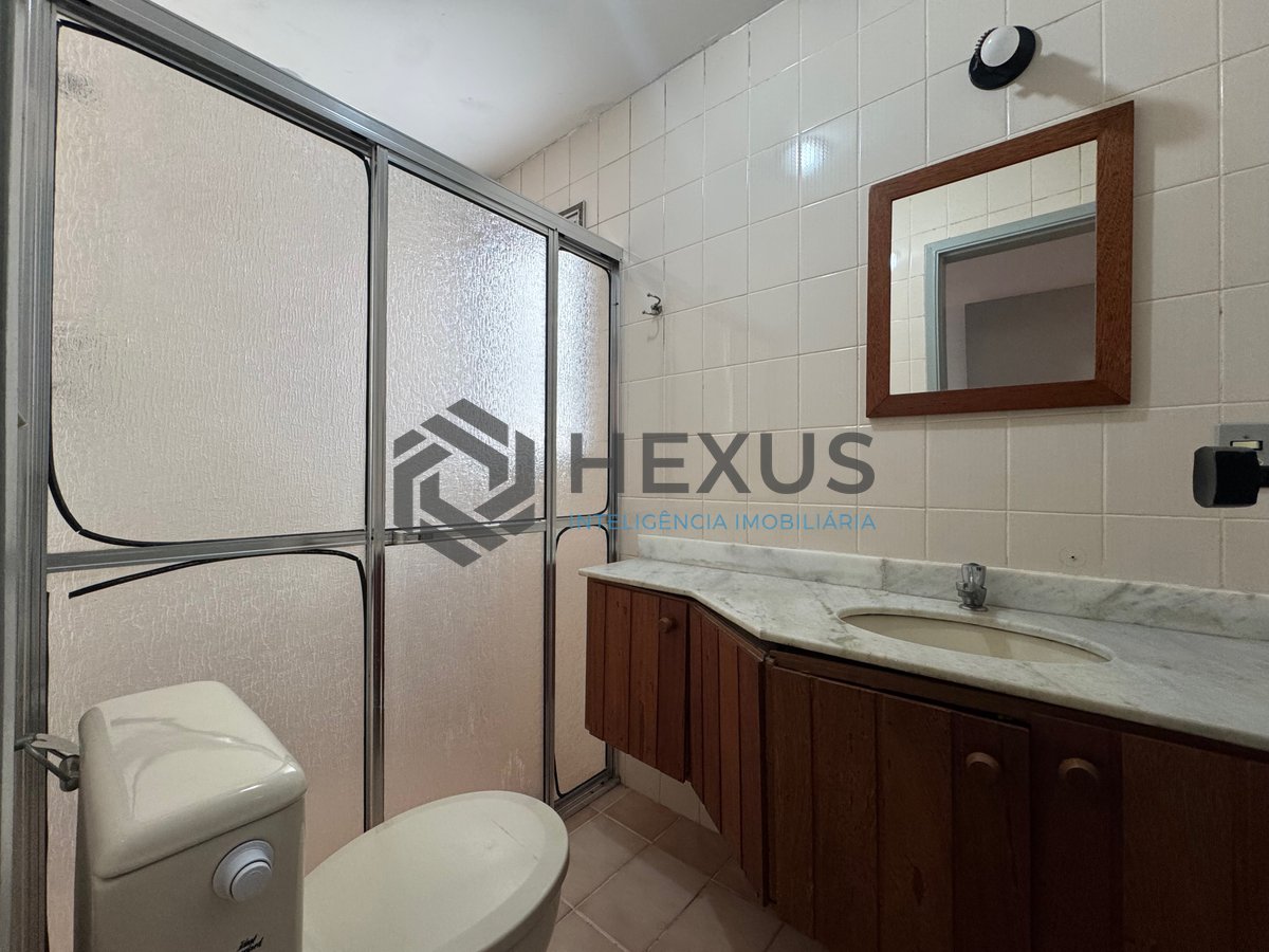 Foto 8 de Apartamento a 450m da praia no Jardim Astúrias, Guarujá