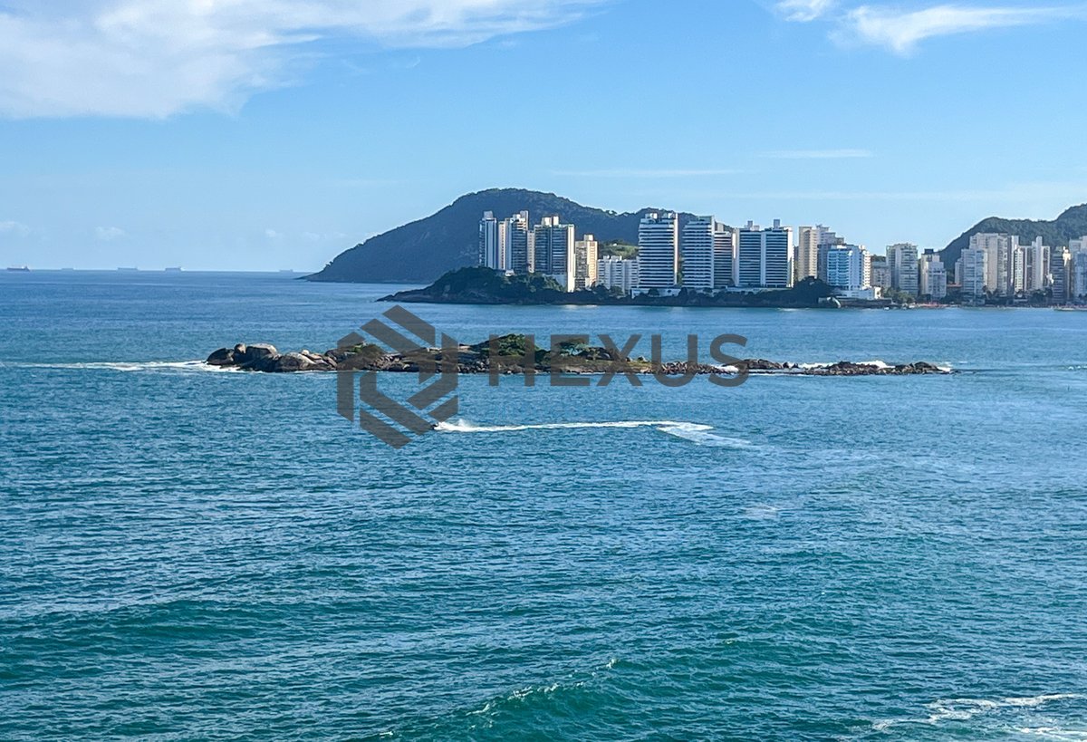 Foto 14 de Apartamento frente mar com varanda vista mar nas Pitangueiras, Guarujá