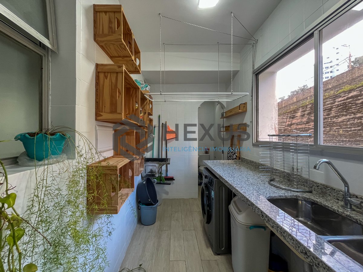 Foto 41 de Apartamento frente mar com varanda vista mar nas Pitangueiras, Guarujá
