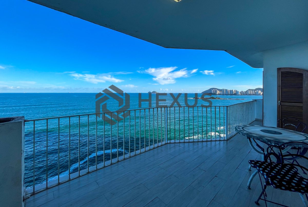 Foto 10 de Apartamento frente mar com varanda vista mar nas Pitangueiras, Guarujá