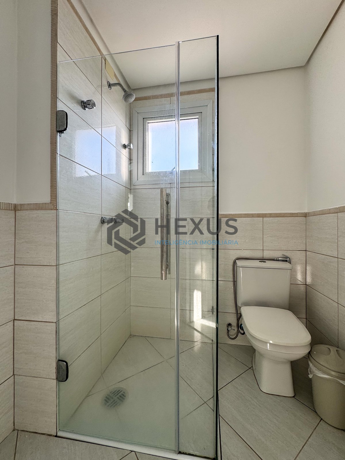 Foto 15 de Apartamento à venda, Jardim Las Palmas, Guarujá, SP