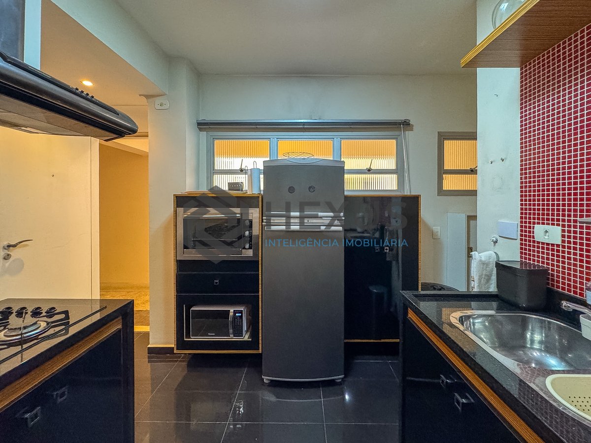 Foto 12 de Apartamento reformado e lazer a 1 quadra da praia no Jardim Astúrias, Guarujá
