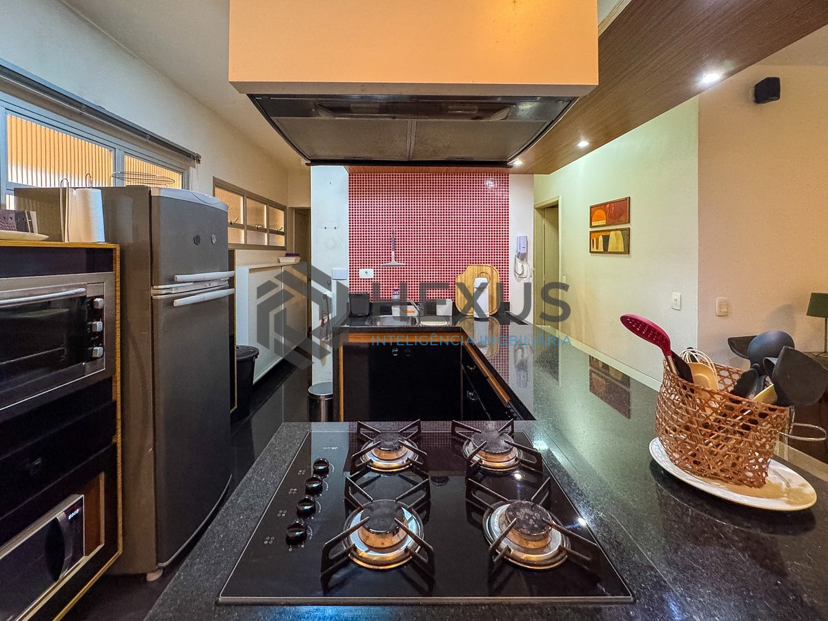 Foto 13 de Apartamento reformado e lazer a 1 quadra da praia no Jardim Astúrias, Guarujá