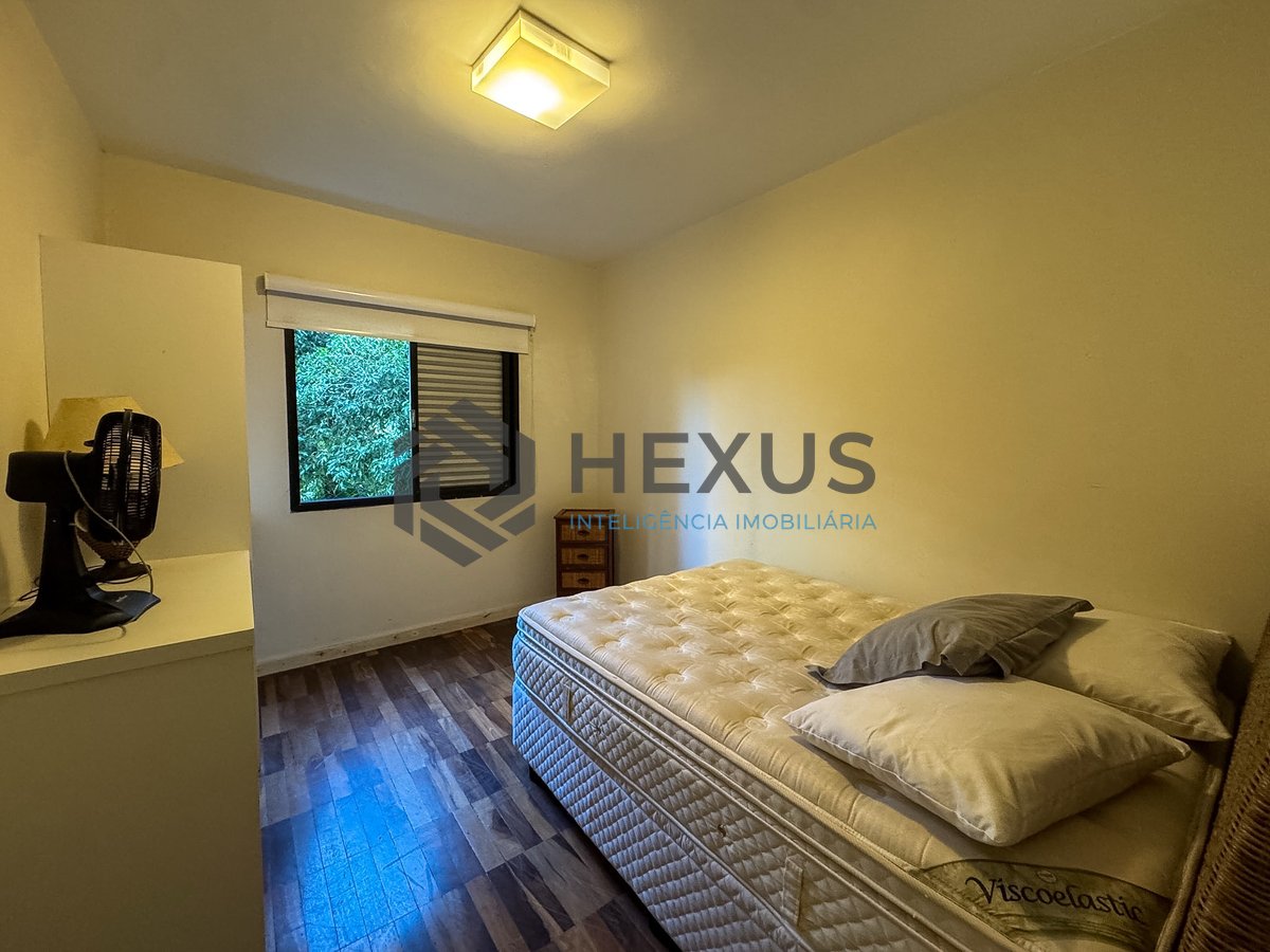 Foto 6 de Apartamento reformado e lazer a 1 quadra da praia no Jardim Astúrias, Guarujá