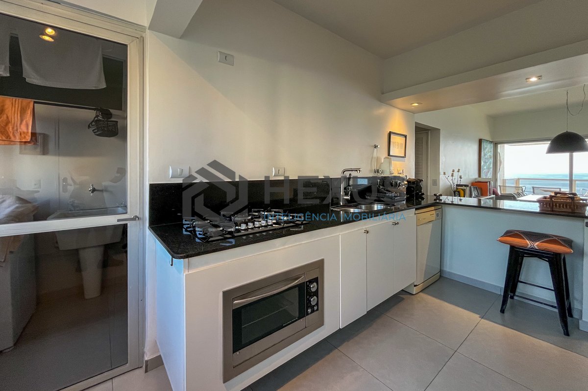 Foto 41 de Apartamento com varanda e vaga à venda, Pitangueiras, Guarujá, SP