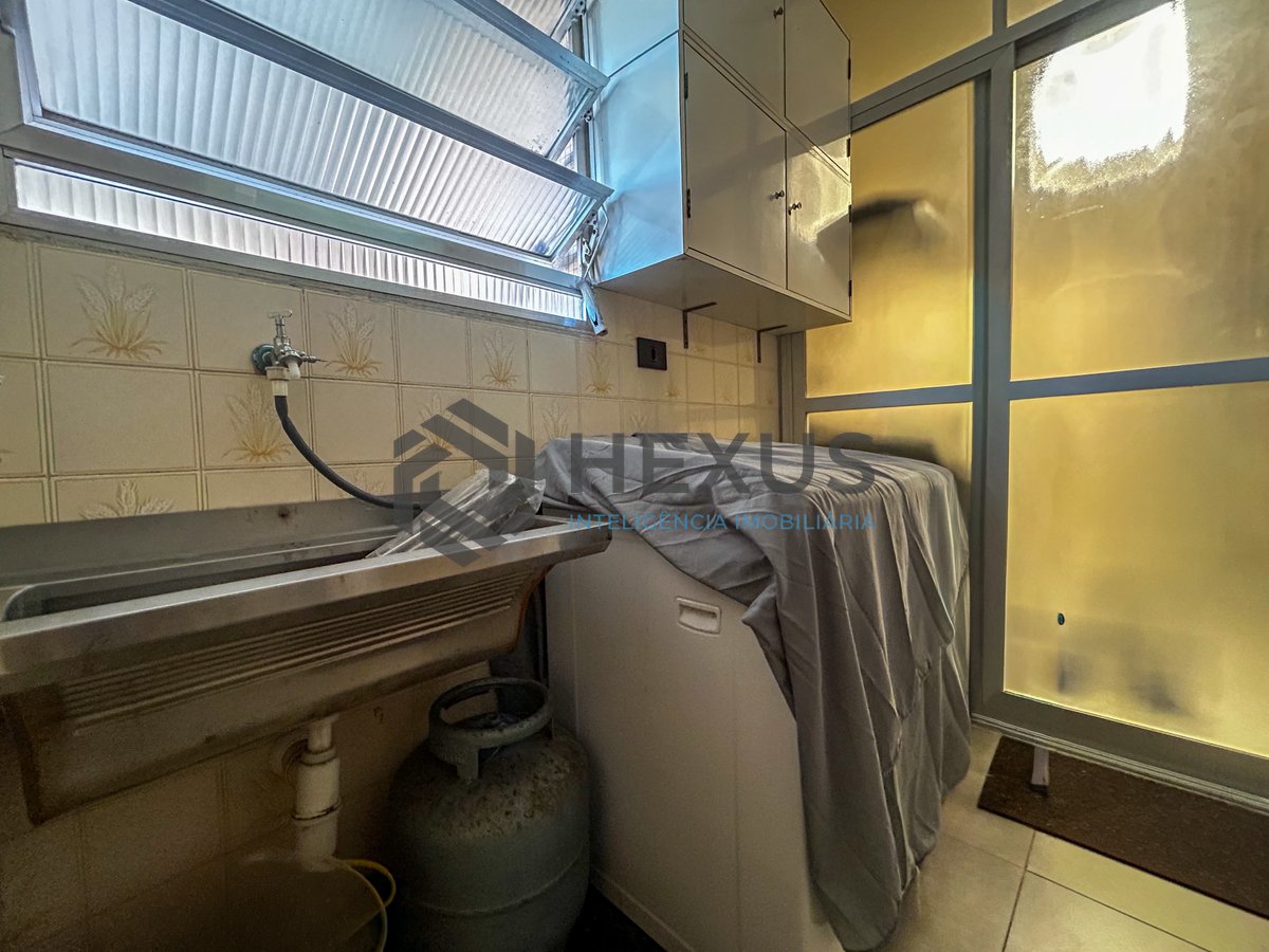 Foto 24 de Apartamento com varanda e lazer a 150m da praia na Enseada, Guarujá