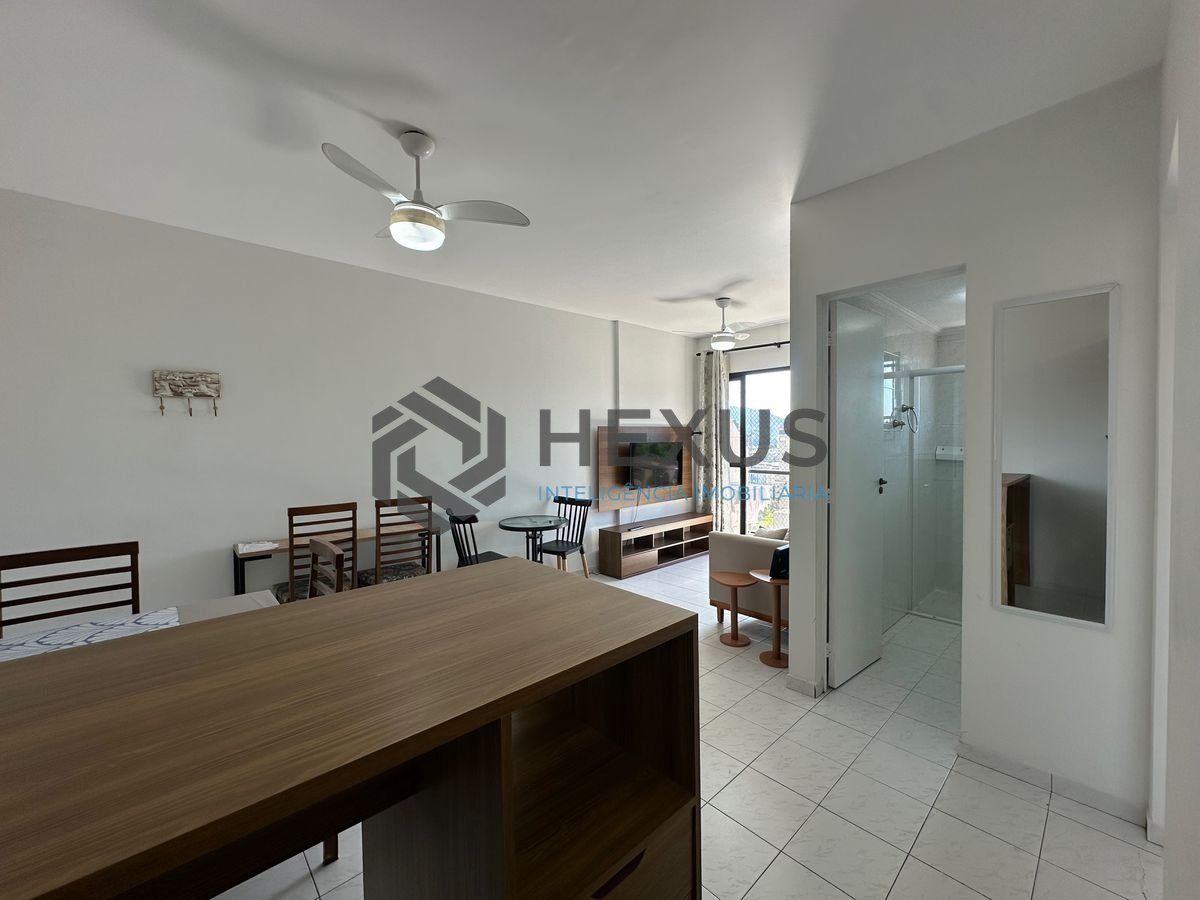 Foto 13 de Apartamento com varanda e lazer a 500m da praia na Enseada, Guarujá