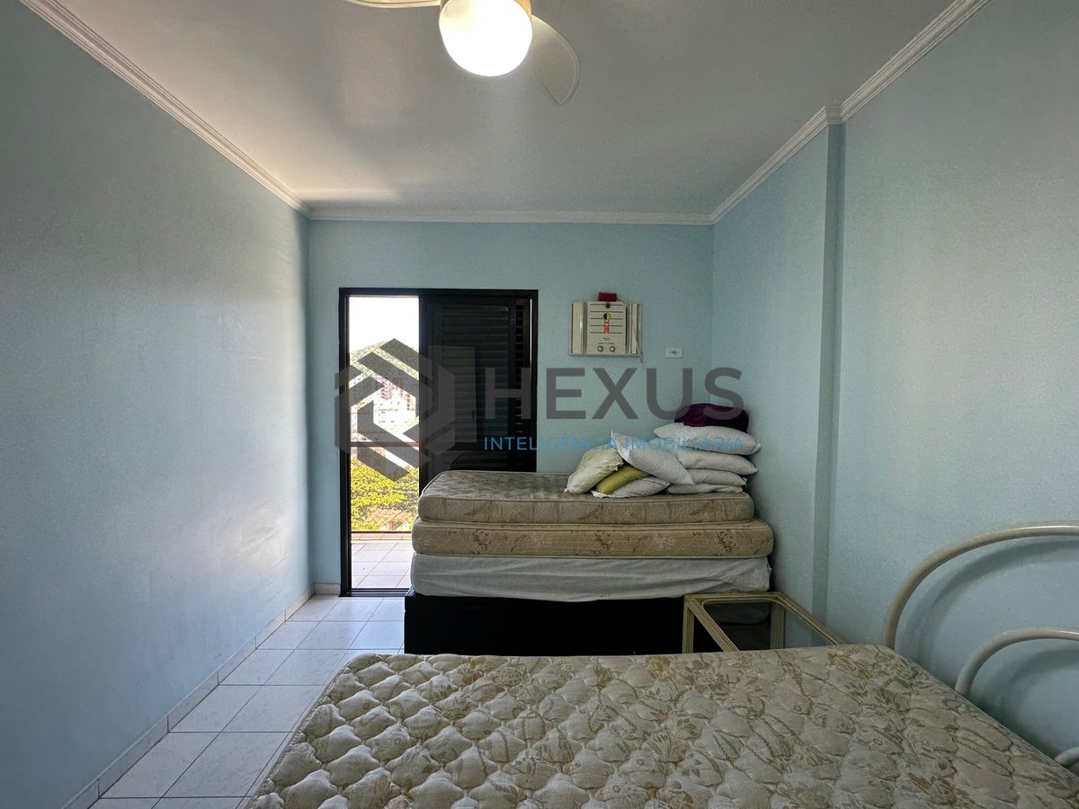 Foto 15 de Apartamento com varanda e lazer a 500m da praia na Enseada, Guarujá