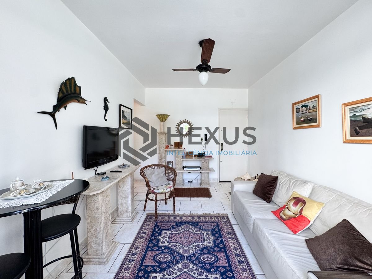 Foto 2 de Apartamento reformado a 150m da praia no Jardim Astúrias, Guarujá