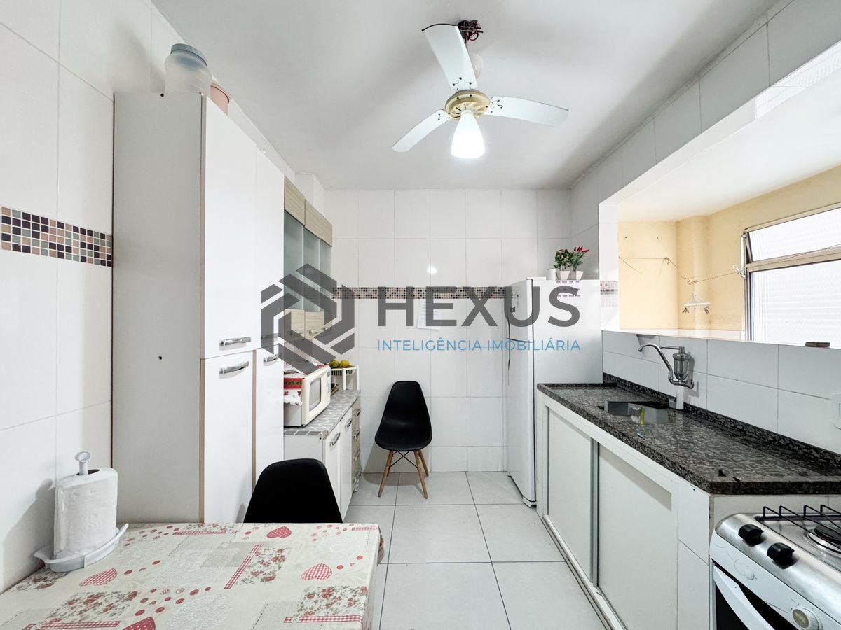 Foto 11 de Apartamento a 150m da praia na região da Vila Alzira no Jardim Astúrias, Guarujá