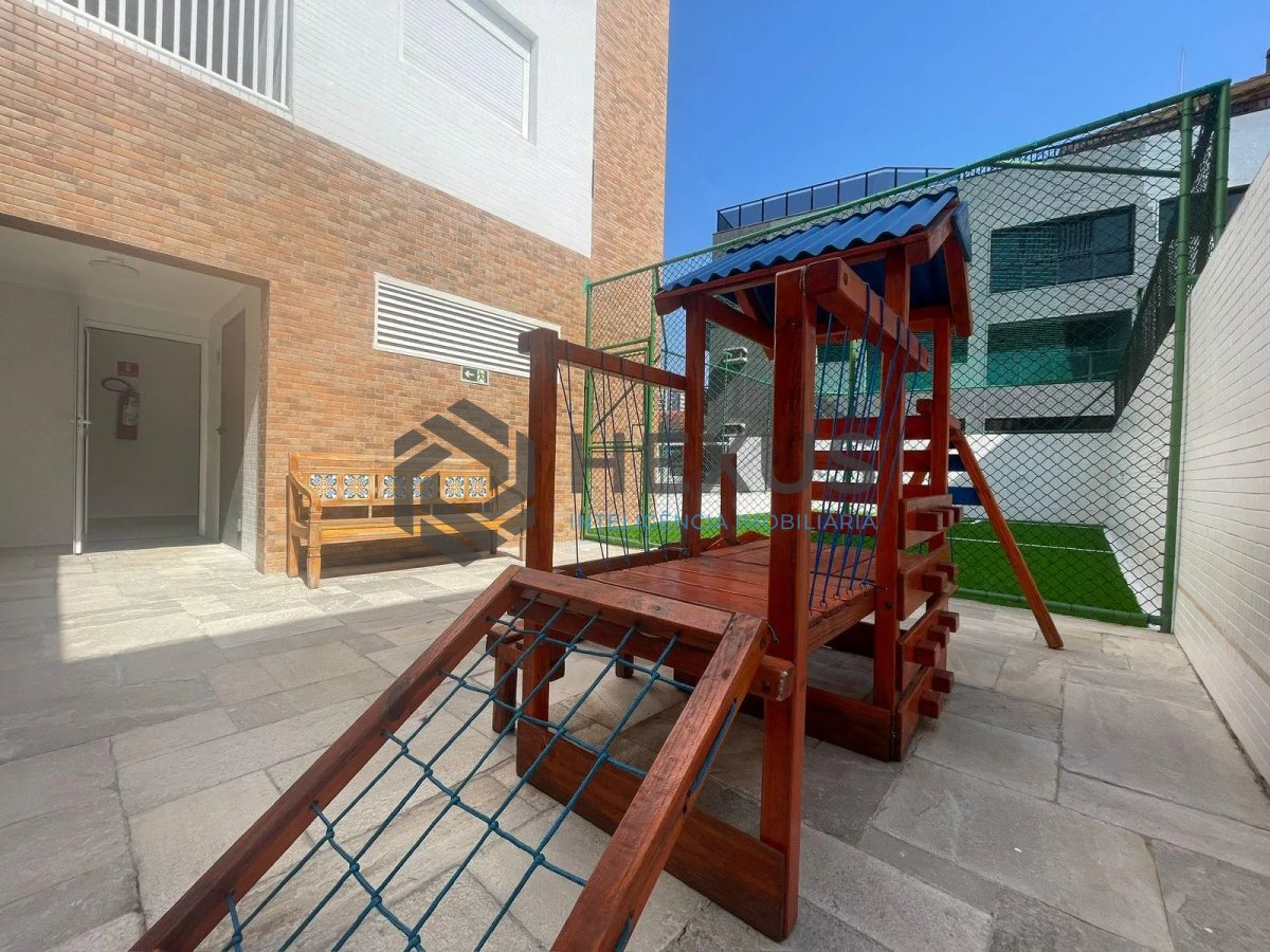 Foto 17 de Apartamento com varanda gourmet vista mar e lazer na Enseada, Guarujá