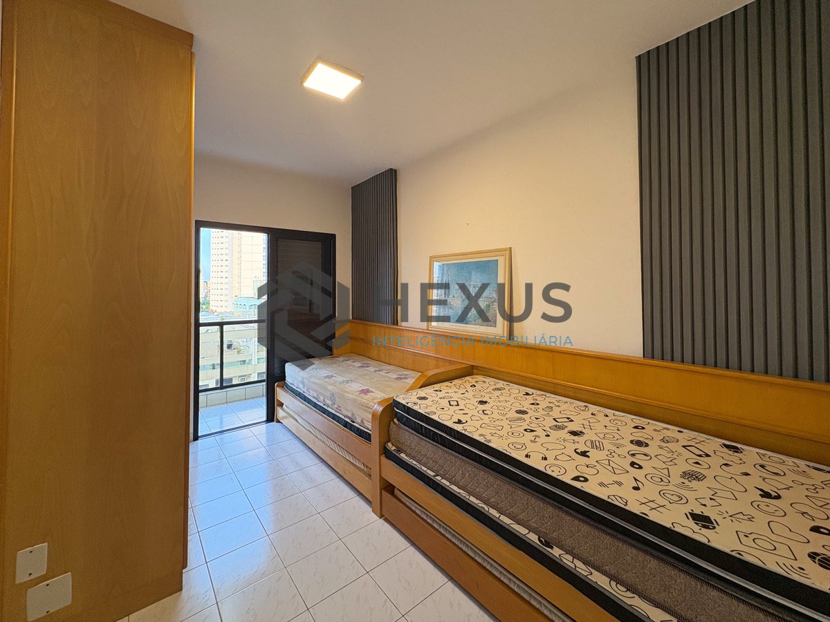 Foto 14 de Apartamento com varanda vista mar e lazer na Enseada, Guarujá