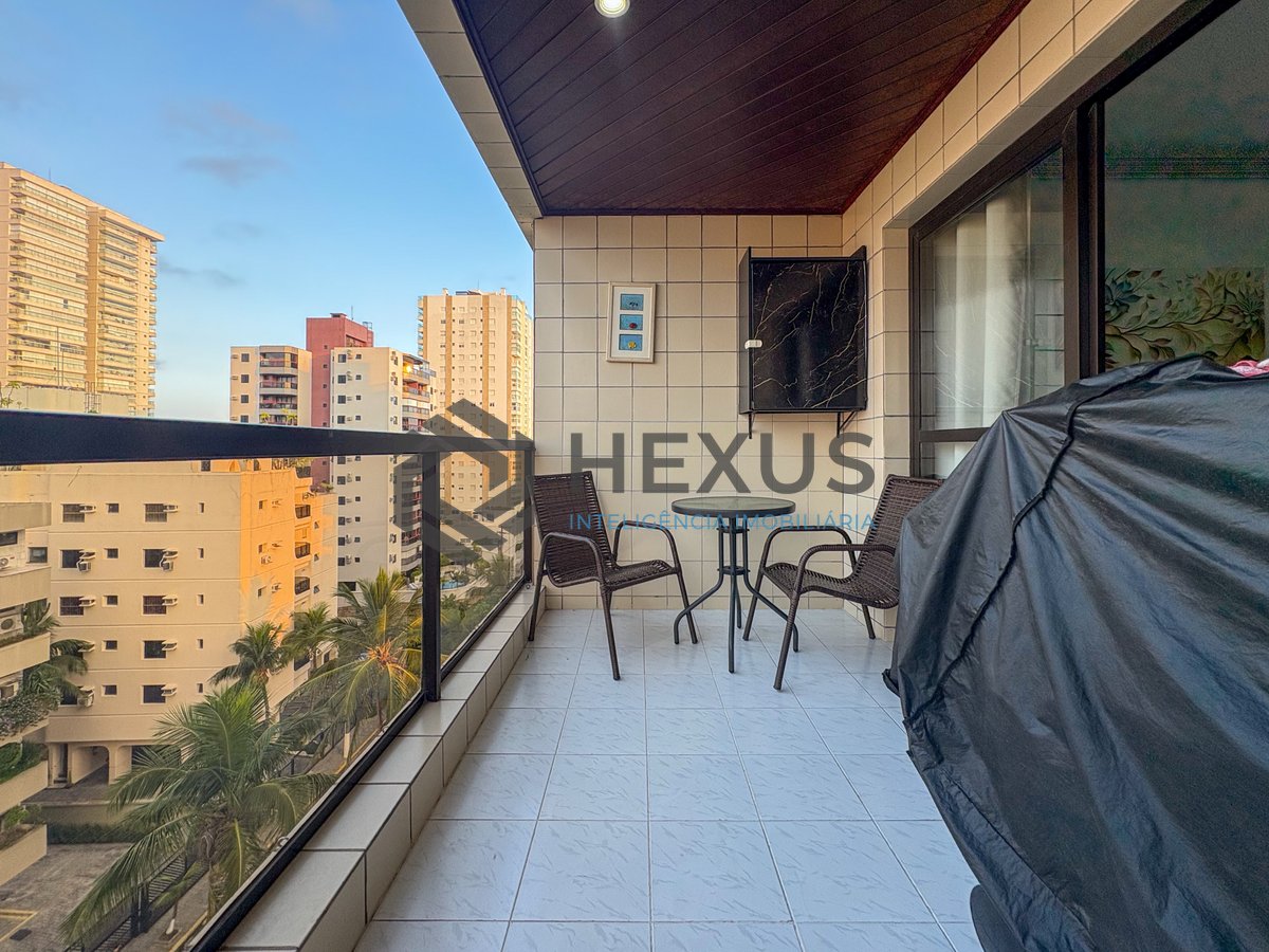 Foto 3 de Apartamento com varanda vista mar e lazer na Enseada, Guarujá