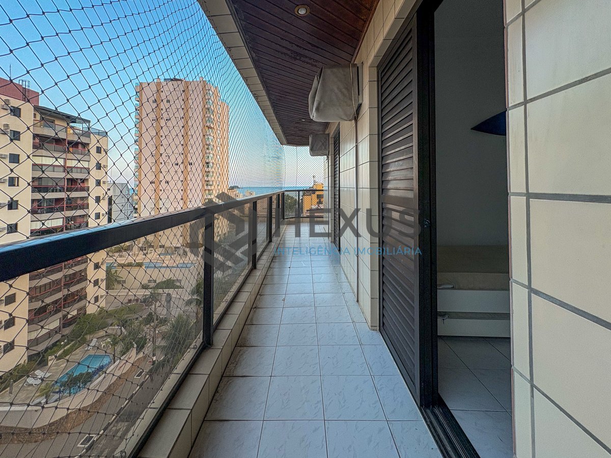 Foto 17 de Apartamento com varanda vista mar e lazer na Enseada, Guarujá