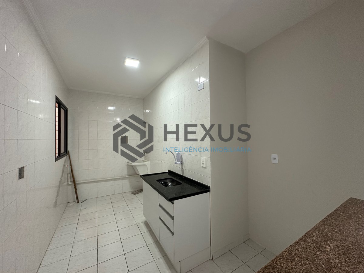 Foto 10 de Apartamento com varanda e lazer a 500m da praia na Enseada, Guarujá