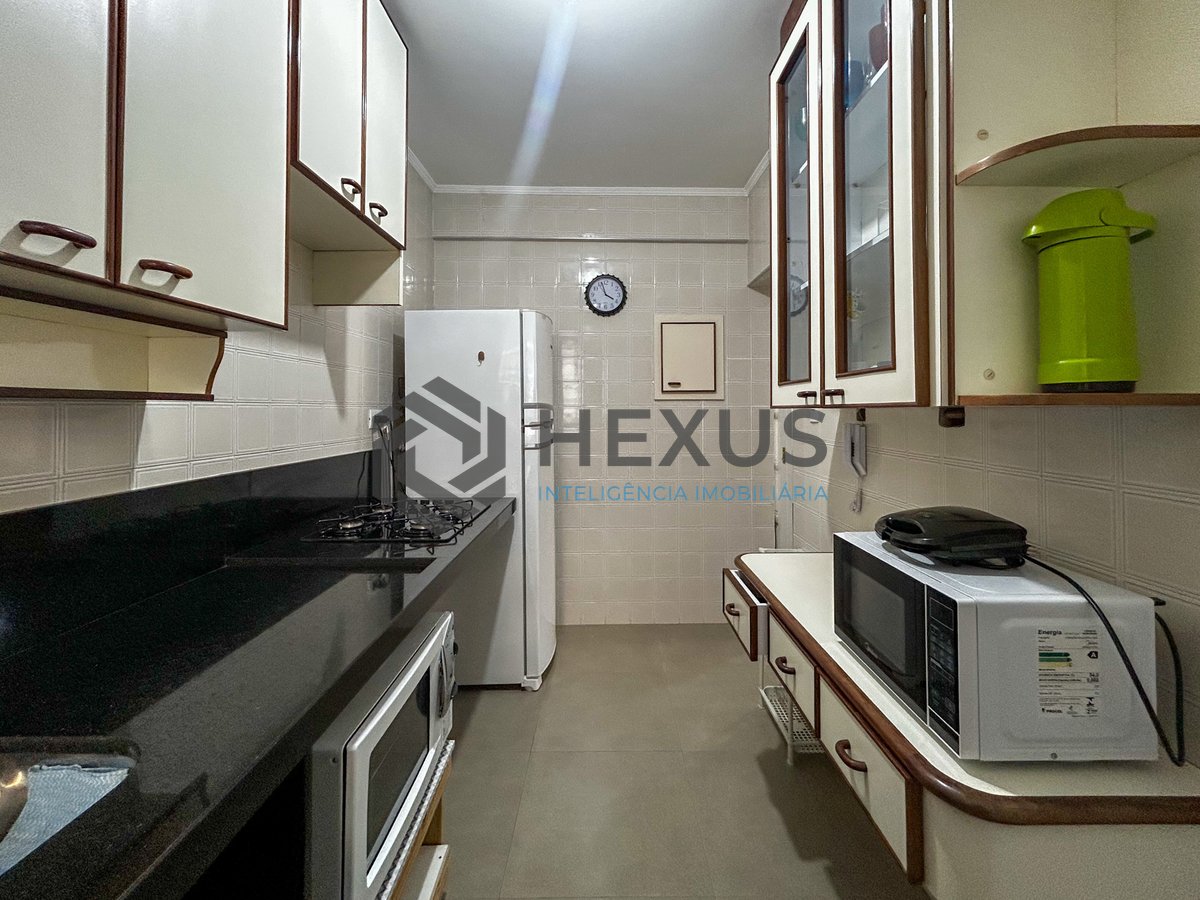 Foto 24 de Apartamento com varanda a 150m da praia na Enseada, Guarujá