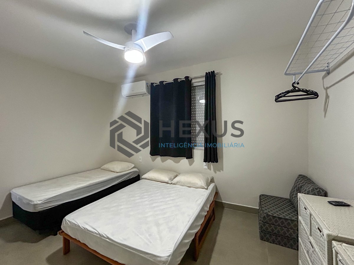 Foto 7 de Apartamento com varanda a 150m da praia na Enseada, Guarujá