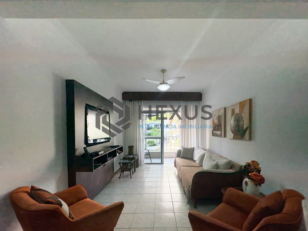 Foto 2 de Apartamento com varanda a 150m da praia na Enseada, Guarujá