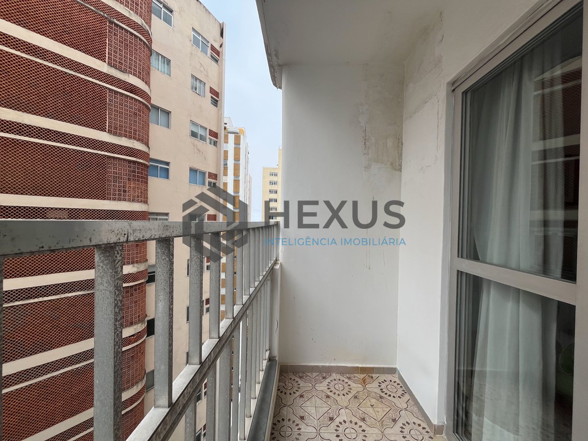 Foto 9 de Apartamento com varanda vista mar e lazer a 1 quadra da praia nas Pitangueiras, Guarujá