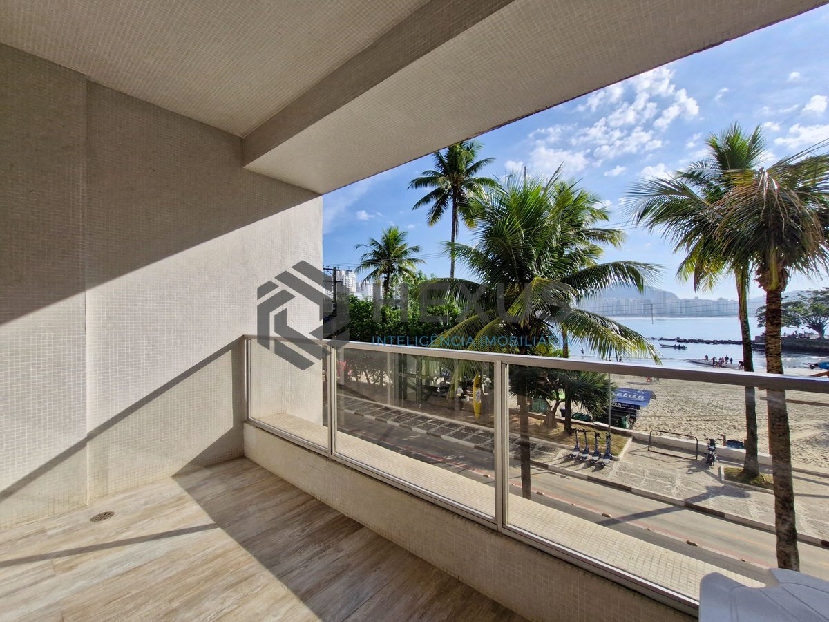 Foto 2 de Apartamento frente mar com varanda vista mar e lazer no Jardim Astúrias, Guarujá