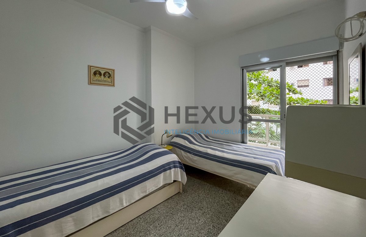 Foto 15 de Apartamento com varanda vista mar e lazer a 1 quadra da praia nas Pitangueiras, Guarujá