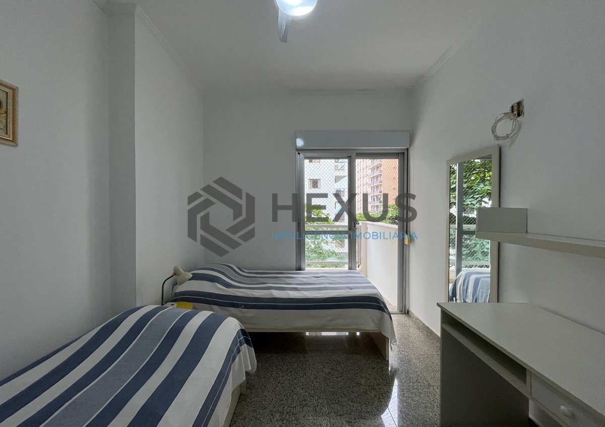 Foto 16 de Apartamento com varanda vista mar e lazer a 1 quadra da praia nas Pitangueiras, Guarujá