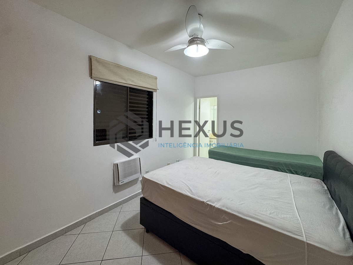 Foto 13 de Apartamento reformado com varanda e lazer no Jardim Astúrias, Guarujá