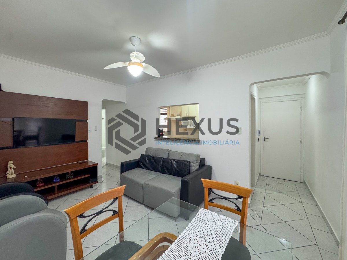 Foto 4 de Apartamento reformado com varanda e lazer no Jardim Astúrias, Guarujá