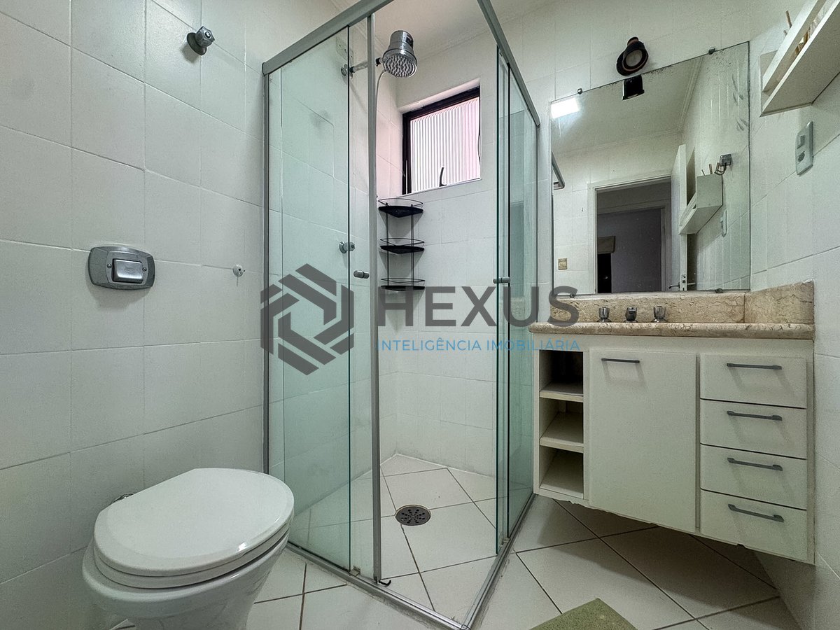 Foto 8 de Apartamento reformado com varanda e lazer no Jardim Astúrias, Guarujá