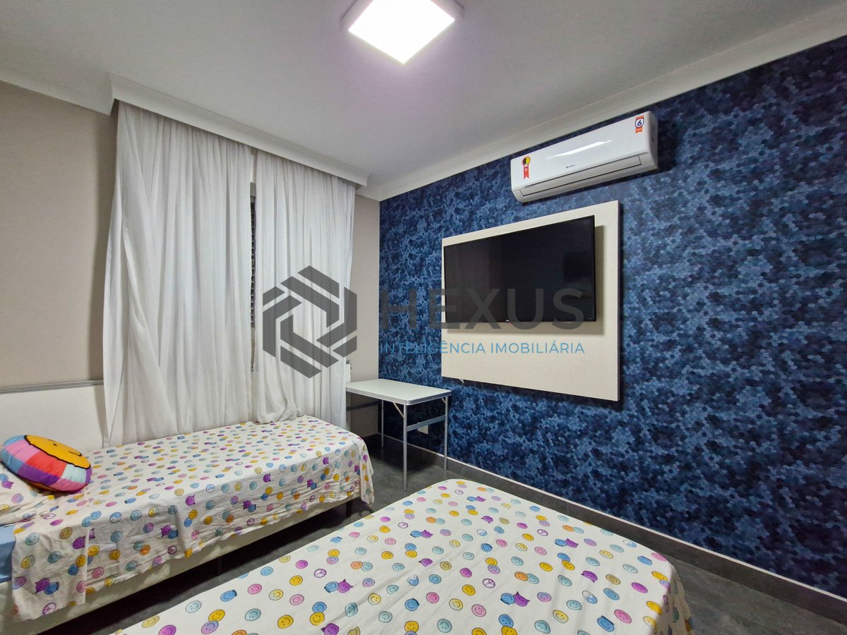 Foto 20 de Apartamento com varanda a 1 quadra da praia nas Pitangueiras, Guarujá, SP