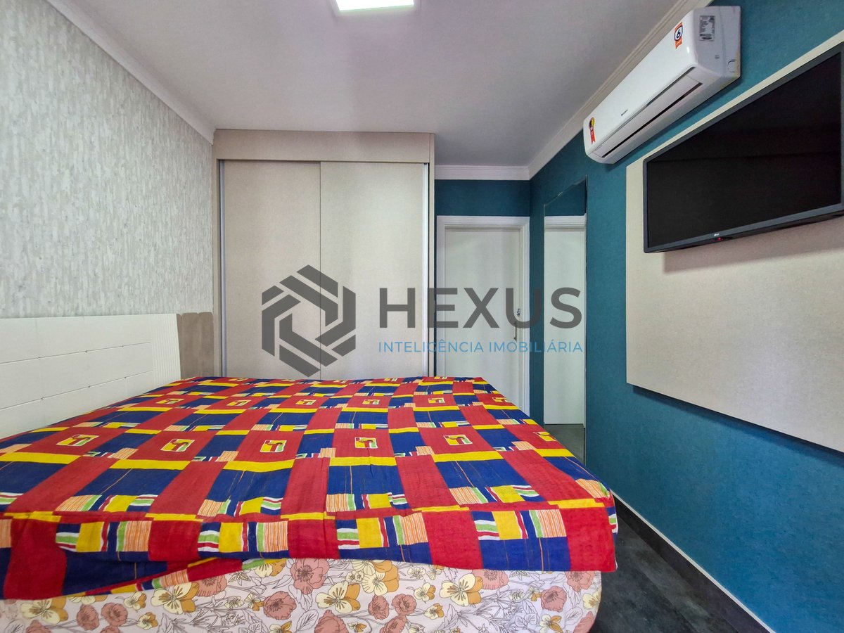 Foto 25 de Apartamento com varanda a 1 quadra da praia nas Pitangueiras, Guarujá, SP