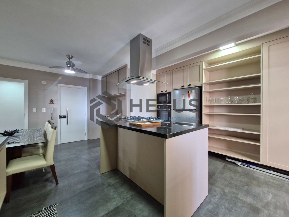 Foto 33 de Apartamento com varanda a 1 quadra da praia nas Pitangueiras, Guarujá, SP