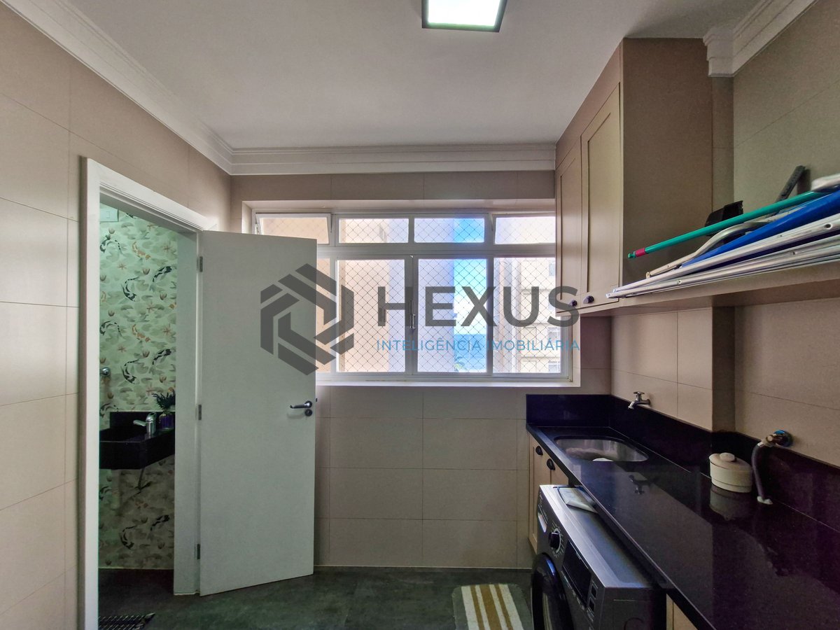 Foto 34 de Apartamento com varanda a 1 quadra da praia nas Pitangueiras, Guarujá, SP
