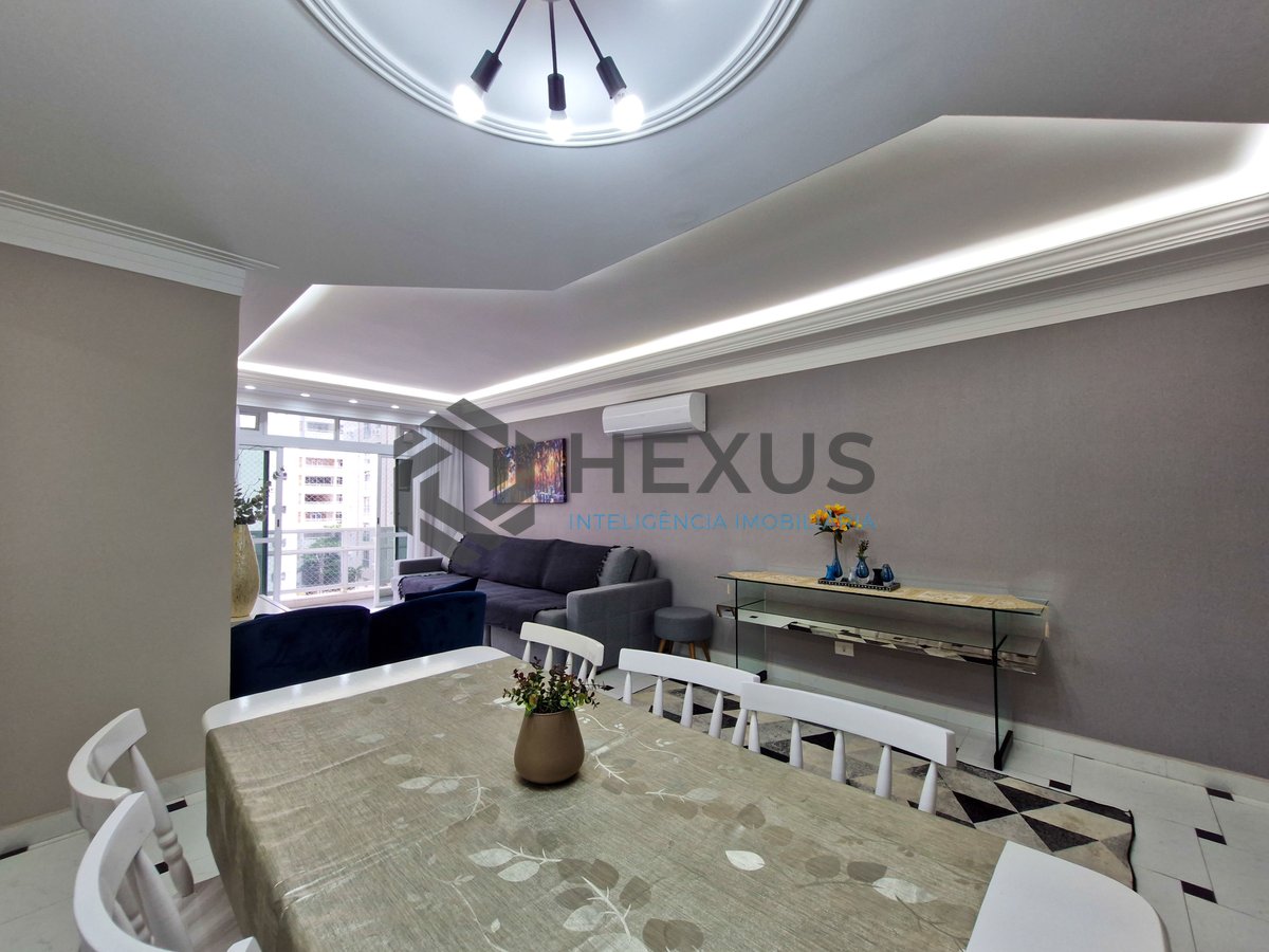 Foto 5 de Apartamento com varanda a 1 quadra da praia nas Pitangueiras, Guarujá, SP