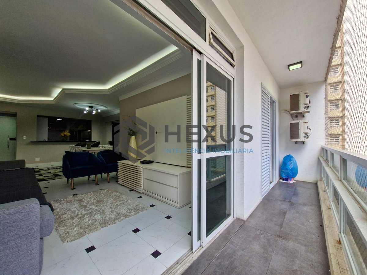 Foto 9 de Apartamento com varanda a 1 quadra da praia nas Pitangueiras, Guarujá, SP