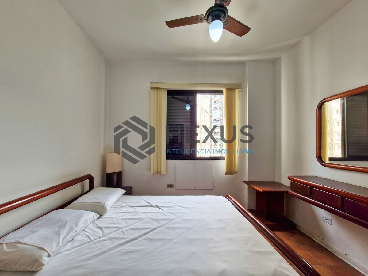 Foto 12 de Apartamento com varanda vista mar na beira mar da praia nas Pitangueiras, Guarujá