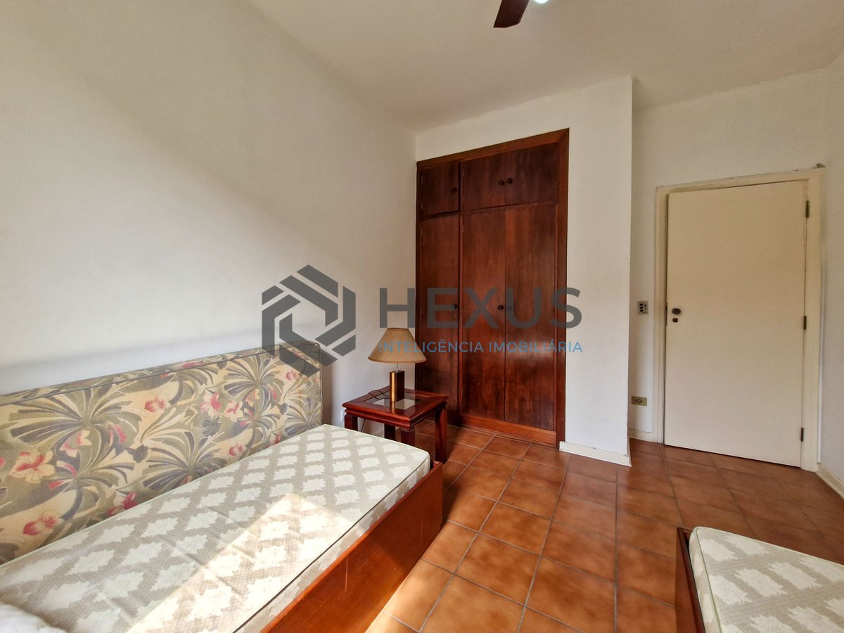 Foto 21 de Apartamento com varanda vista mar na beira mar da praia nas Pitangueiras, Guarujá