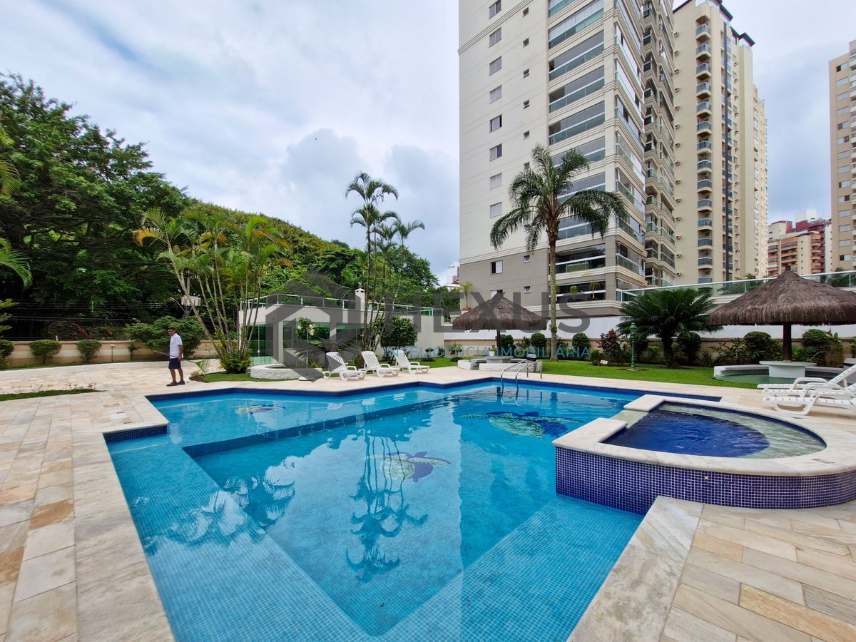 Foto 2 de Apartamento frente mar com varanda vista mar e lazer no Jardim Astúrias, Guarujá