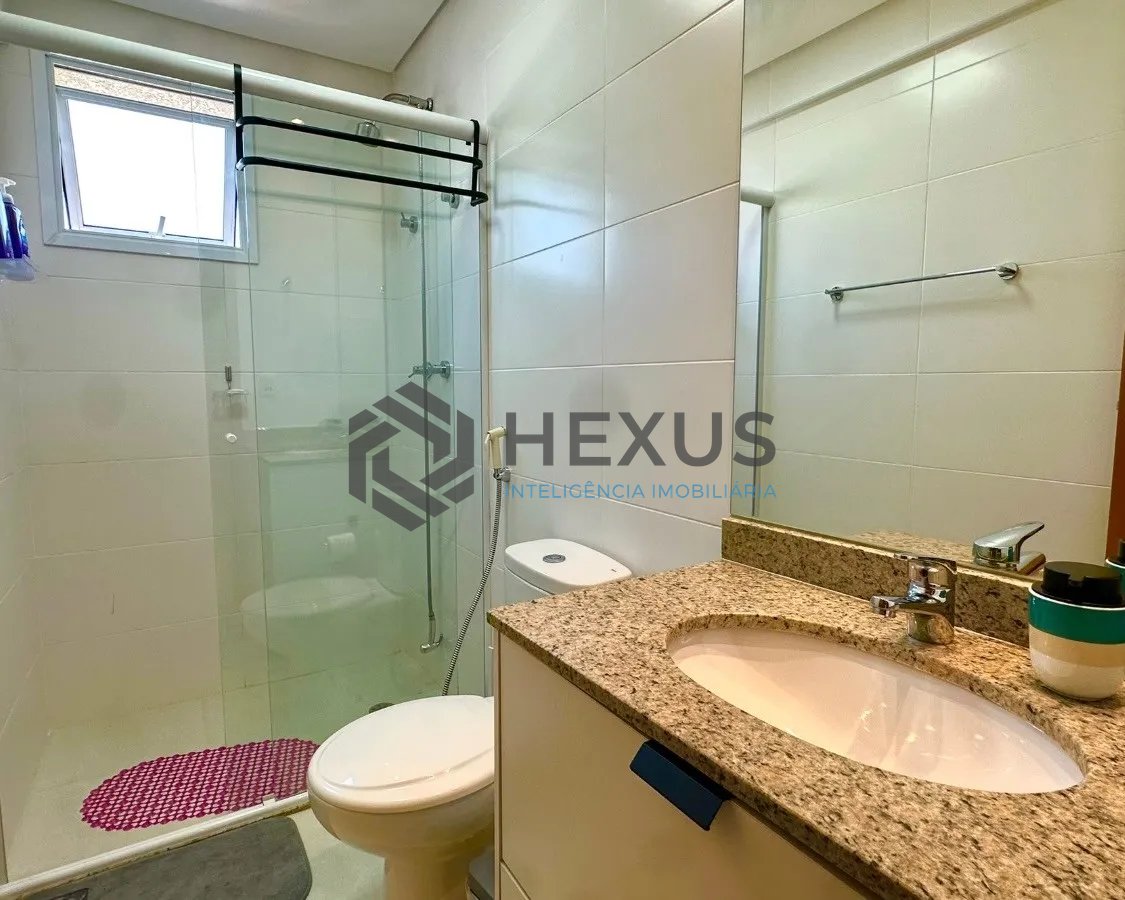 Foto 30 de Apartamento reformado com varanda gourmet e lazer a 200m da praia nas Pitangueiras, Guarujá