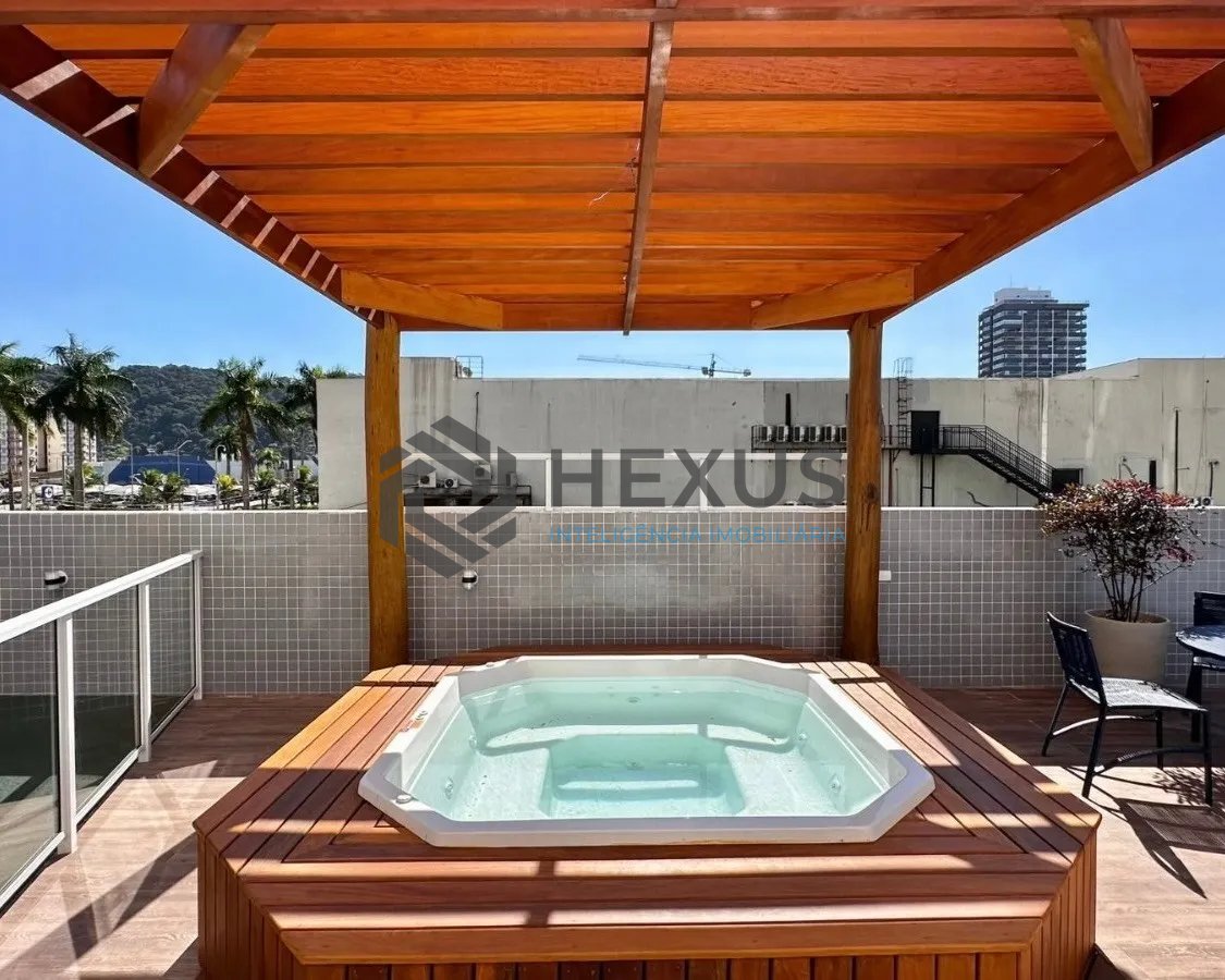 Foto 26 de Apartamento reformado com varanda gourmet vista mar e lazer a 100m da praia na Enseada, Guarujá