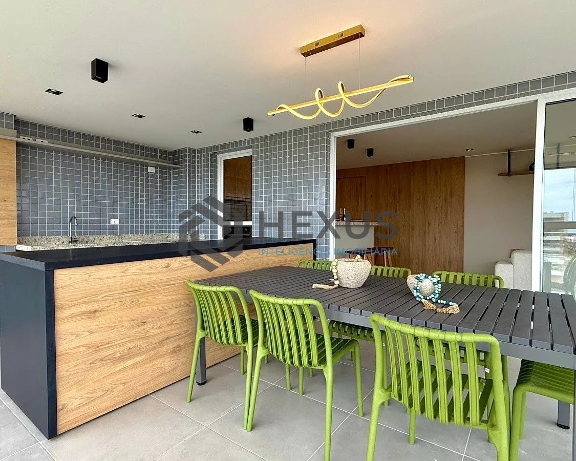 Foto 5 de Apartamento reformado com varanda gourmet vista mar e lazer a 100m da praia na Enseada, Guarujá