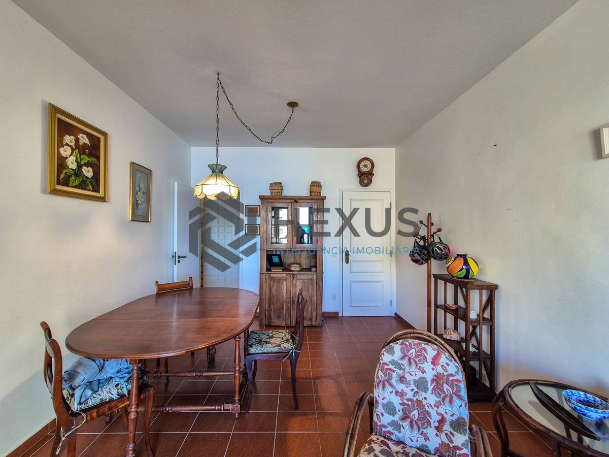 Foto 4 de Apartamento com varanda vista mar e lazer a 1 quadra da praia nas Pitangueiras, Guarujá