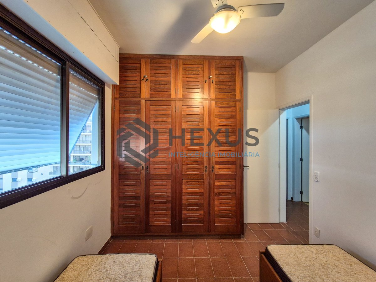 Foto 6 de Apartamento com varanda vista mar e lazer a 1 quadra da praia nas Pitangueiras, Guarujá