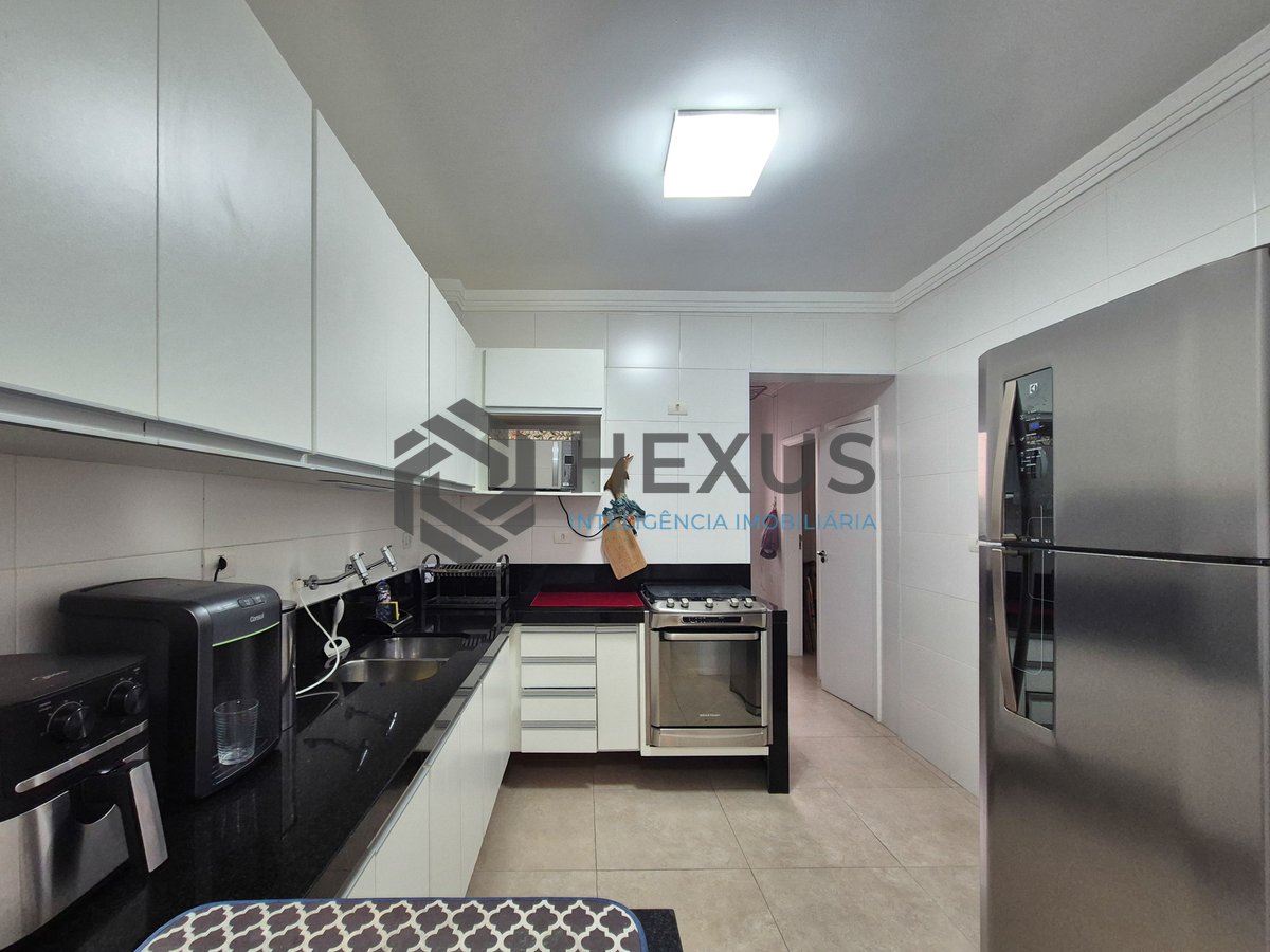 Foto 32 de Apartamento com varanda vista mar e lazer nas Pitangueiras, Guarujá