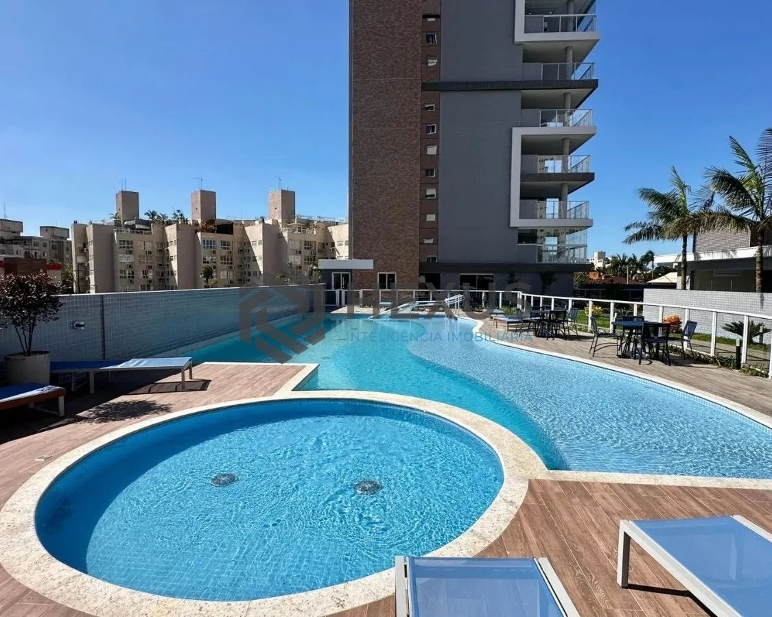 Foto 13 de Apartamento com varanda gourmet vista mar e lazer a 100m da praia na Enseada, Guarujá