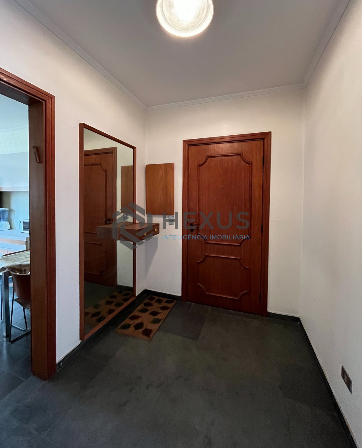 Foto 13 de Apartamento com varanda e 2 vagas à venda, Pitangueiras, Guarujá, SP